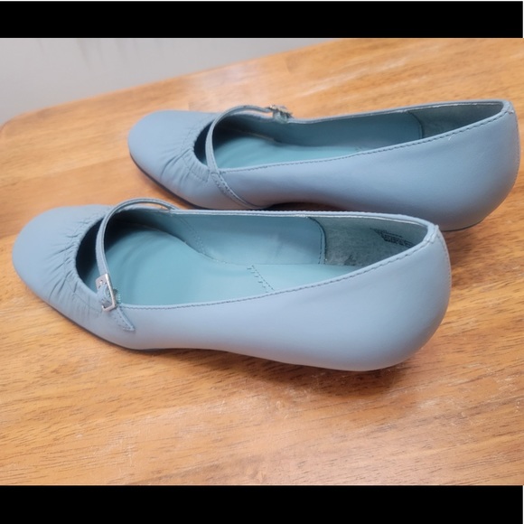 Vintage QVC White Mountain Kitten Heel - Picture 3 of 6